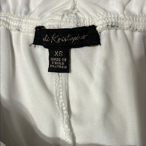 Judi Kristopher Elegant White and Blue Patterned Dress - Picture 4 of 7